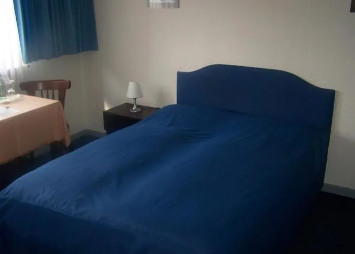 Ξενοδοχείο Am Ufer 2*